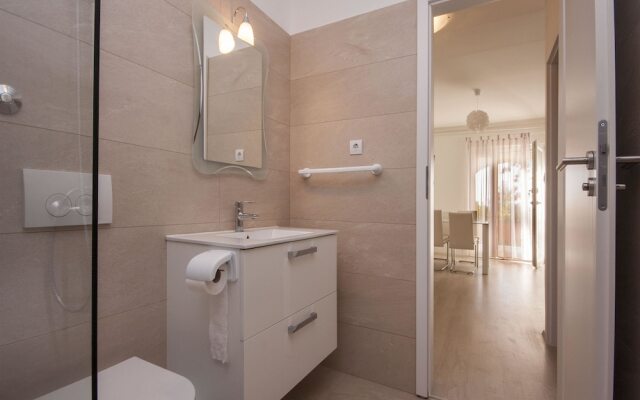 Apartments Vinka Brodarica
