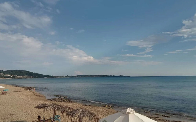 Maritinas Stone Apartment On The Beach