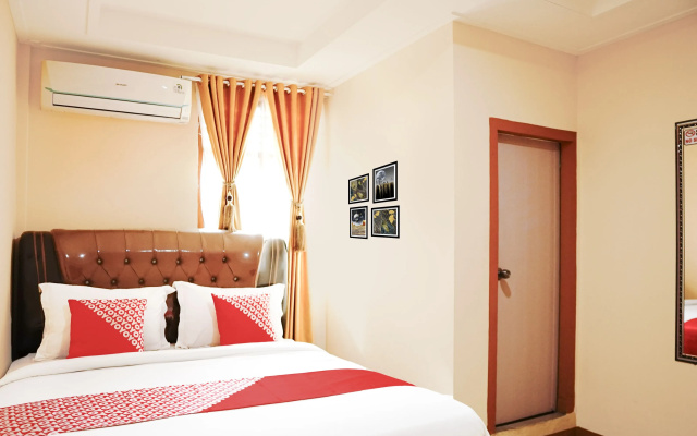 Collection O Jalan Jenderal Sudirman Near Pantai Padang Formerly Hotel Pratiwi Anggrek – Guest Rooms – Padang