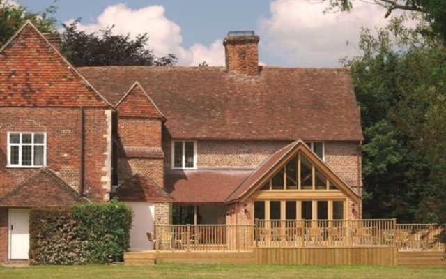 Howfield Manor Hotel