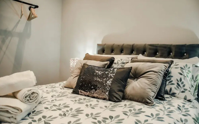 Bv Luxury 3 Bedroom Townhouse At Bed Cliff Oaks