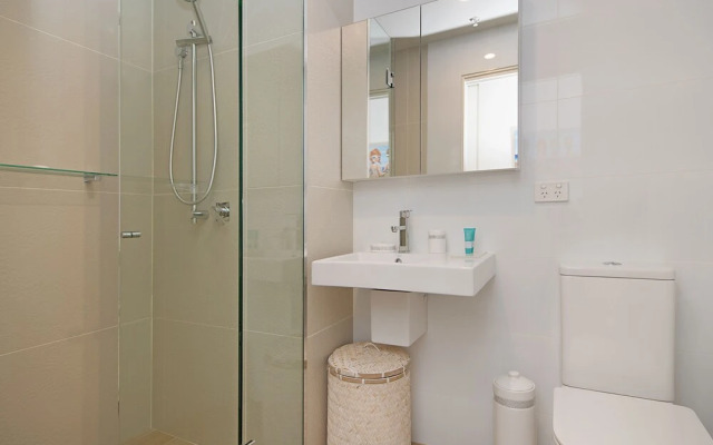 5 Star Luxury Beachfront Apartment