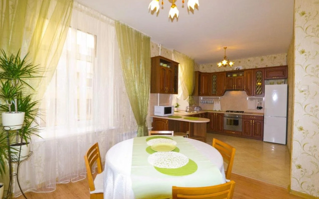 Sutkiarenda On Maliy Prospekt 13