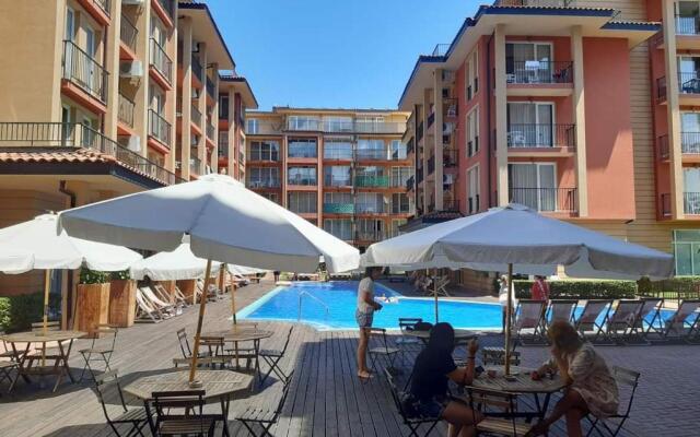 cozy apartament in Sunny View Central complex