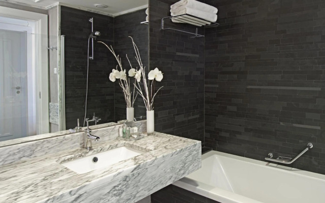 Real Marina Residence