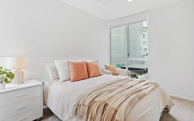Luxury Beachfront Stay in Kirra