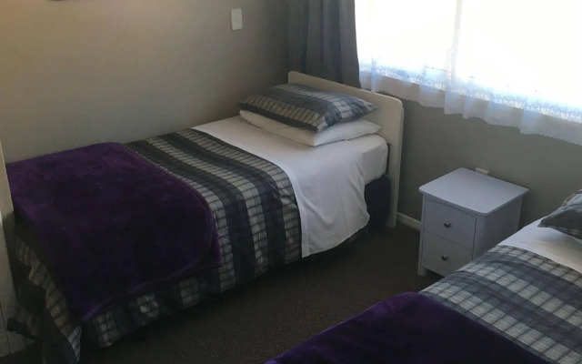 Manor Motel