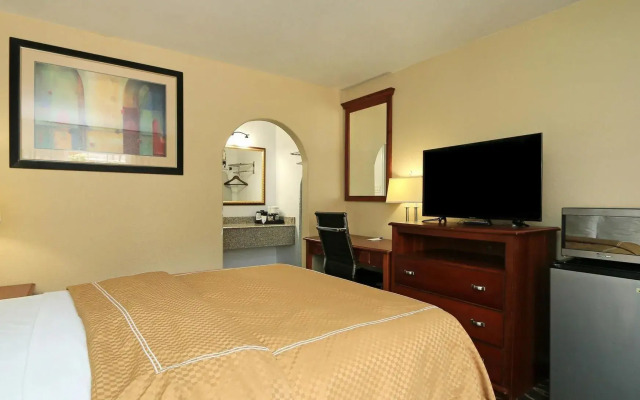 Econo Lodge Austin South