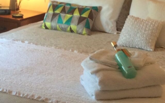 Ayr Bed and Breakfast on McIntyre