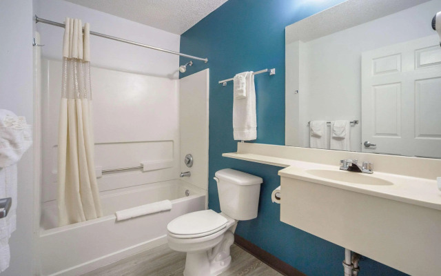 Suburban Studios Biloxi North Area