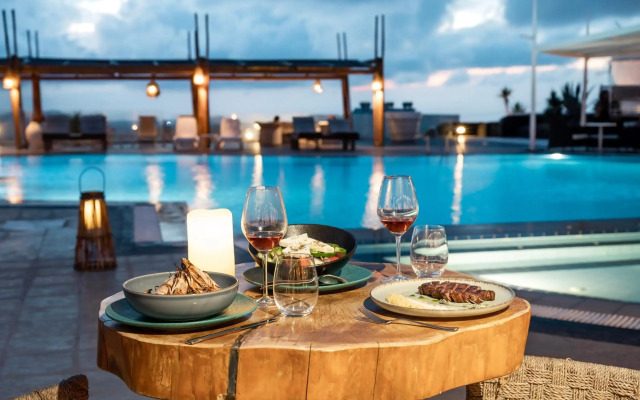 Orizontes Hotel Santorini