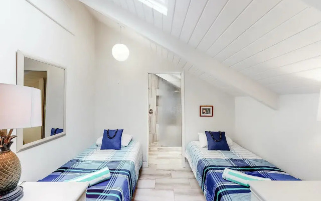 Pali Ke Kua by Oceanfront Realty