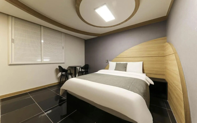 Major Hotel