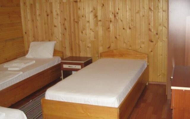 Rose Pension