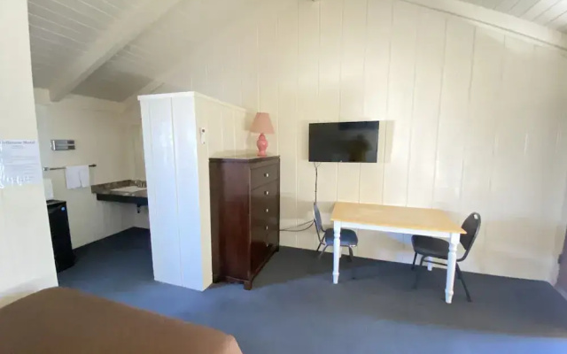 Bristlecone Motel
