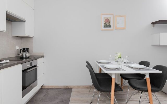 Gdańsk City Center Modern by Renters