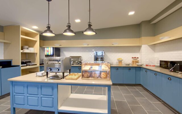 Comfort Inn & Suites Liverpool - Syracuse North