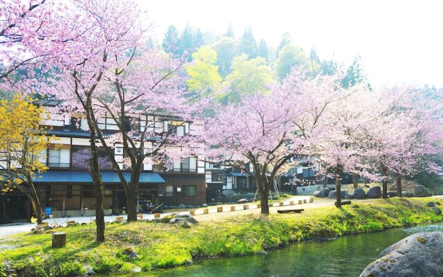 Kaikake Onsen Ryokan