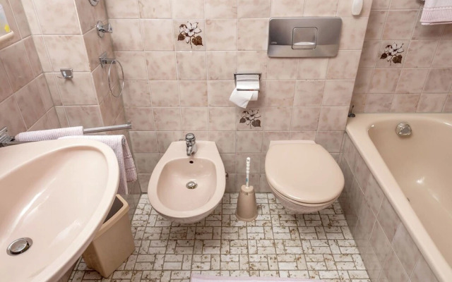 Blissful Apartment With Ski Storage,terrace, Garden, Heating