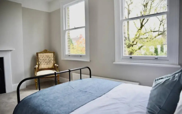 Beautiful 6 Bedroom Period House in Wimbledon Village