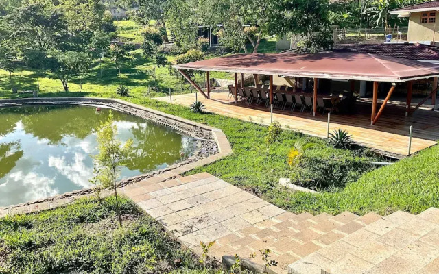 Zebi Ecolodge