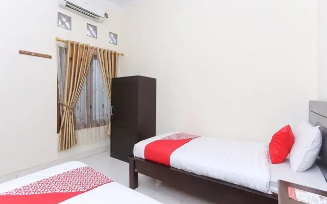 Oyo 1680 Dahlia Guesthouse