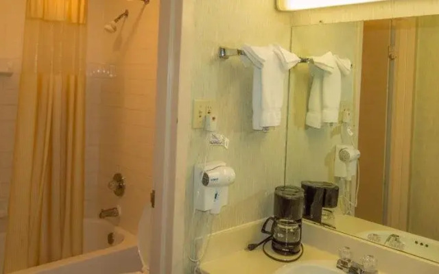 Executive Inn Hotel & Conference Centre