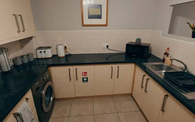 2BR Spacious City Centre Apartment