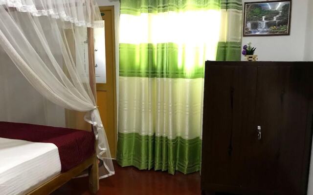 Damith Tourist Inn