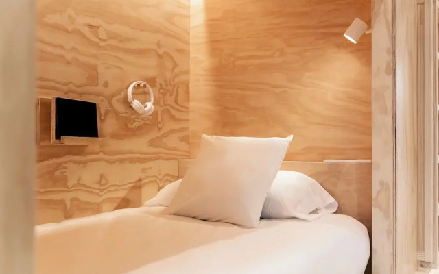 Colo Colo. The Smart Hostel Valencia