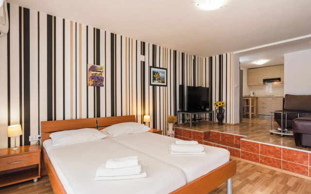 Apartments Novoselic