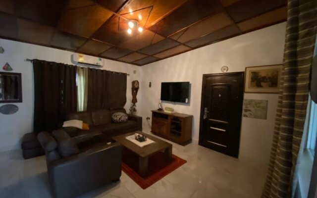 Stunning 2-bed House in Madina.place to Call Home