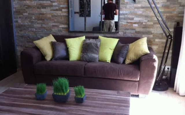 Location Cannes Rue Caire