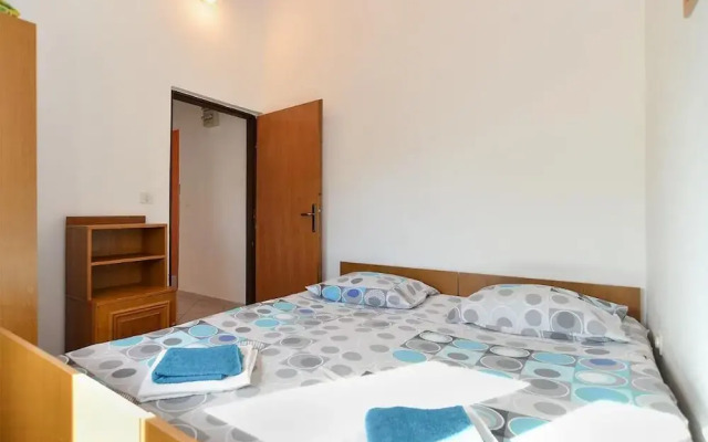 Spacious Apartment in Peroj With Terrace