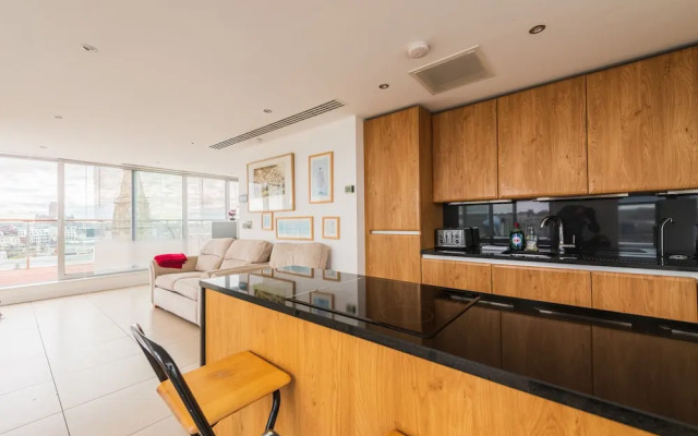 2 Bedroom Penthouse with Parking