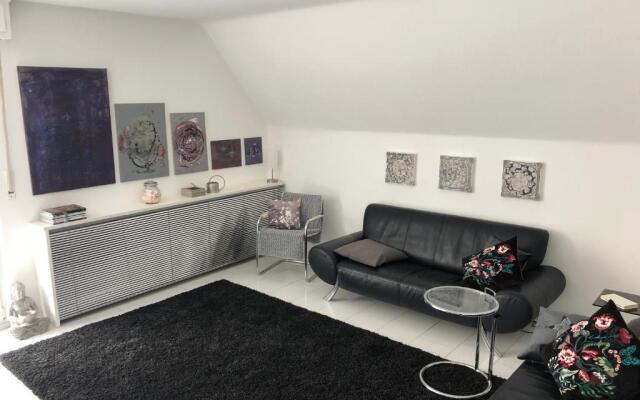 Bel Art Etage