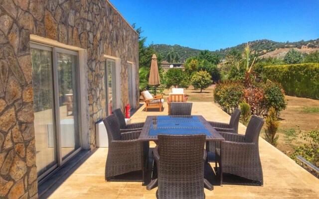 Gorgeous House With Shared Pool in Bodrum