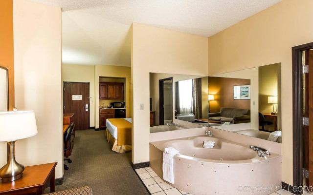Comfort Inn & Suites