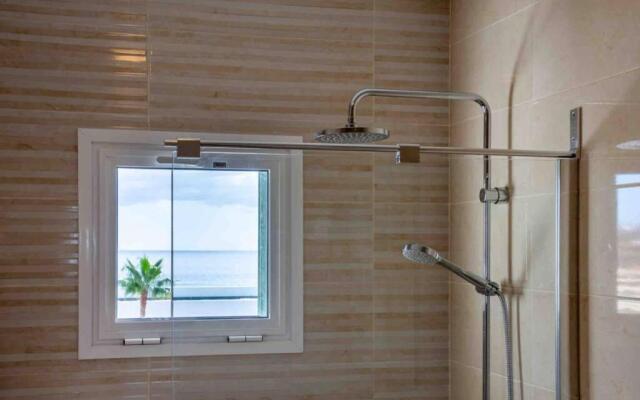 Esmeralda. Luxury. 1 line of the ocean. View! Quality!