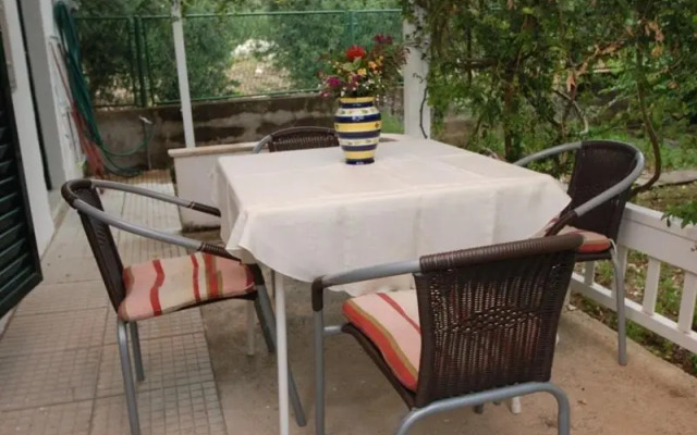 Apartments by the sea Zaostrog, Makarska - 2663