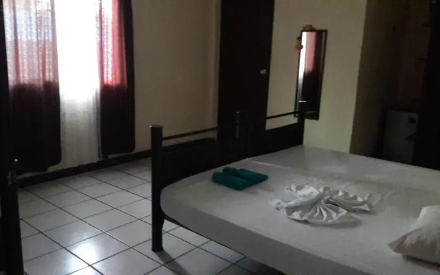 Hostel Alme