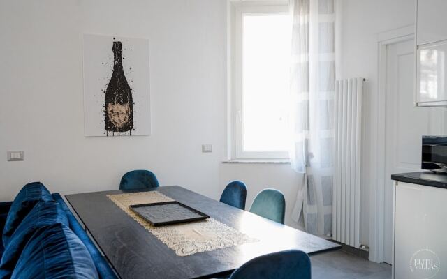 Poerio 98 Luxury Apartment