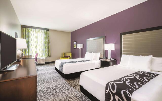 La Quinta Inn & Suites by Wyndham Clifton Park/Saratoga Area