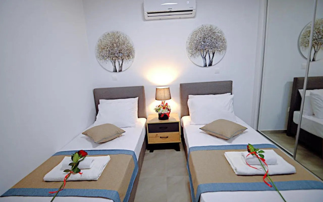 Golden Tree Apartment