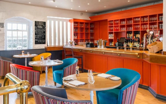 The Devonshire Arms Hotel