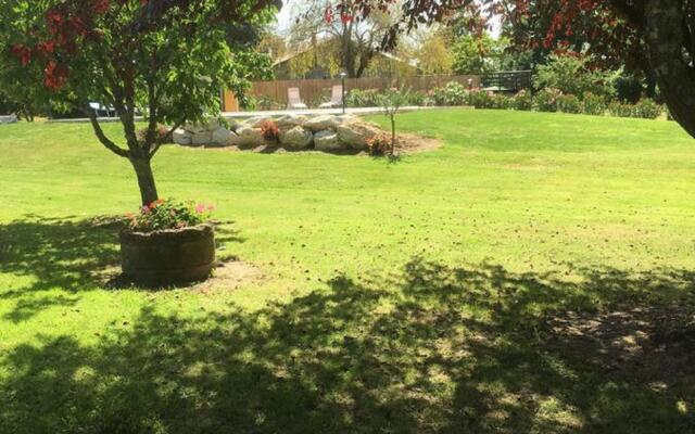 Quaint Holiday Home, Private Pool, close to Nougaro circuit