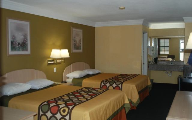 Motel 6 Marshall, TX