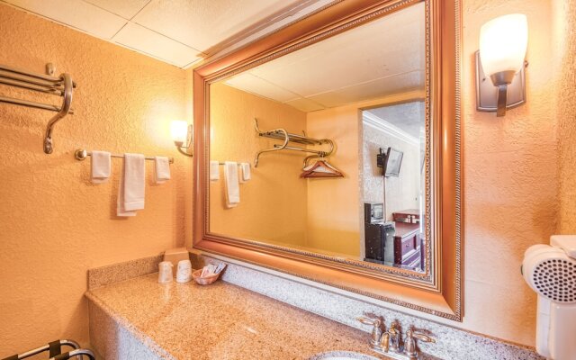 Budget Inn and Suites