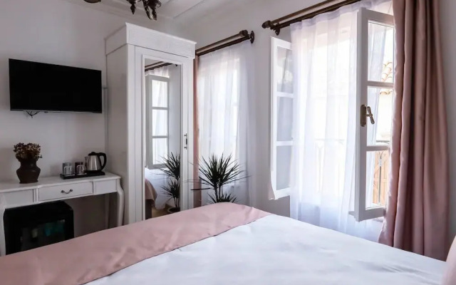 Ali Baris Pansiyon Cunda