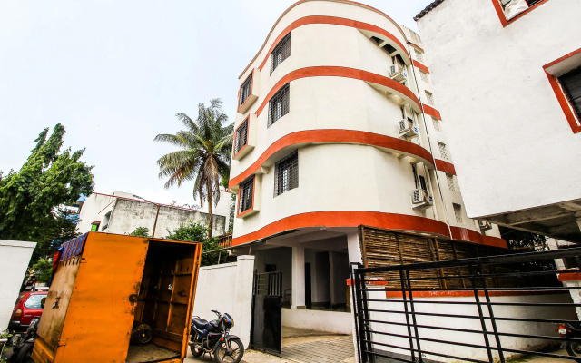 Hotel O Galaxy Near INOX